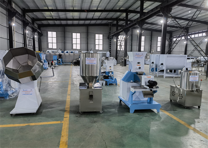 สายการผลิตเม็ดอาหารสัตว์ 5.5kw สายการผลิตอาหารสัตว์ปีกปลาลอยน้ำ