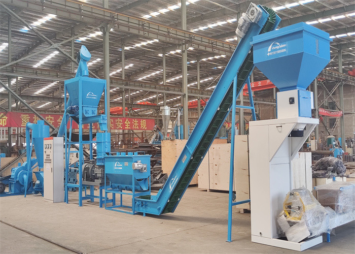 โรงสีเม็ดไม้ชีวมวลสำหรับทำไม้ซุงสาขาขี้เลื่อย pelletizer สายการผลิตเม็ดไม้