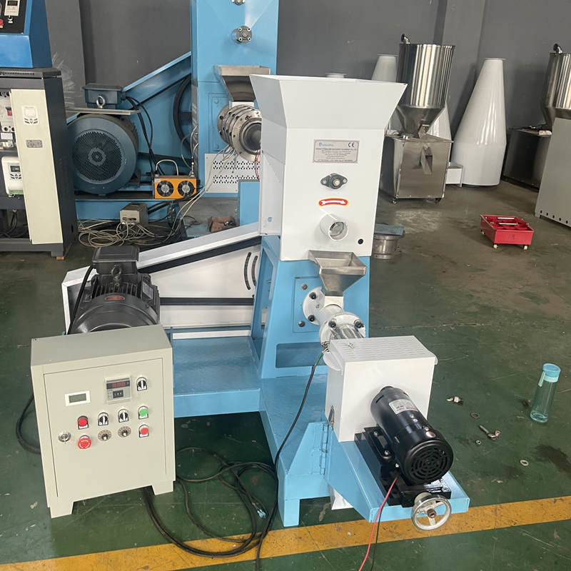 50 ~ 2000 กก. / ชม. เครื่องอัดรีดอาหารปลาแห้งเครื่องผลิตอาหารสุนัข 5.5-160 KW