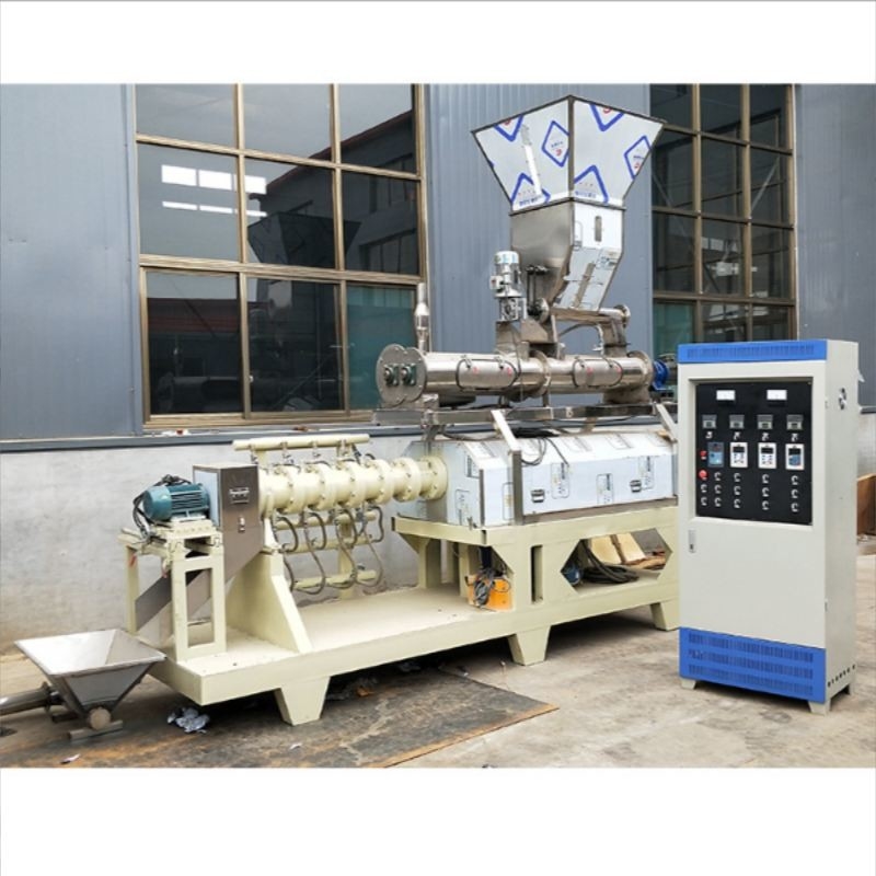 สีขาว สีฟ้า สแตนเลส วัสดุสกรู Feed Extruder อาหารสุนัข อาหารแมว อาหาร Extruder สายการผลิต