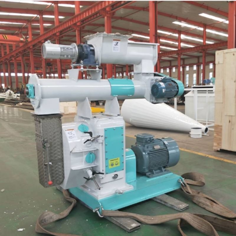 1-1.5 T/H Feed Pellet Maker Ring Die Horizontal Granulator ในโรงงานปลูกอาหาร ฟาร์มและอุตสาหกรรมการเลี้ยงสัตว์