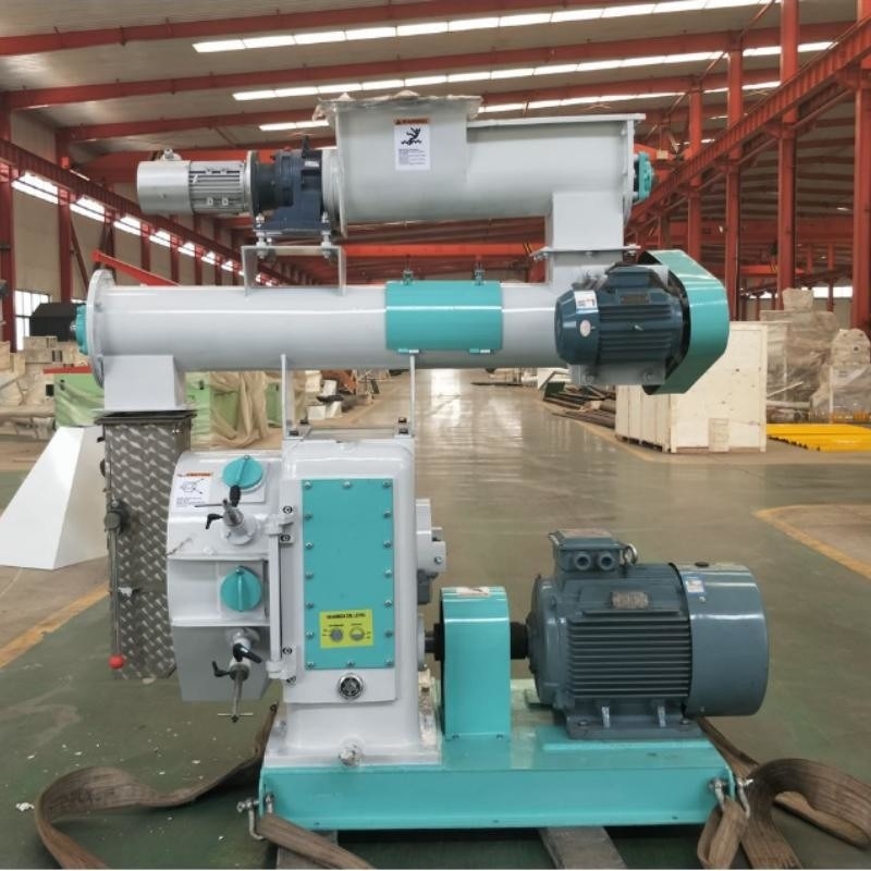 1-1.5 T/H Feed Pellet Maker Ring Die Horizontal Granulator ในโรงงานปลูกอาหาร ฟาร์มและอุตสาหกรรมการเลี้ยงสัตว์