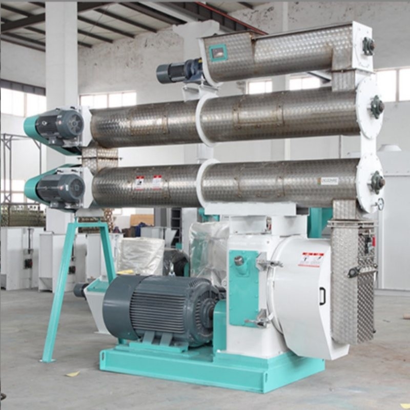 2-4 T / H แหวน Die Feed พีเล็ตมิลล์กับเครื่องปรับปรุงอาหารสัตว์เดียวการทําพีเล็ต