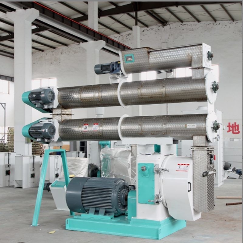 2-4 T / H แหวน Die Feed พีเล็ตมิลล์กับเครื่องปรับปรุงอาหารสัตว์เดียวการทําพีเล็ต