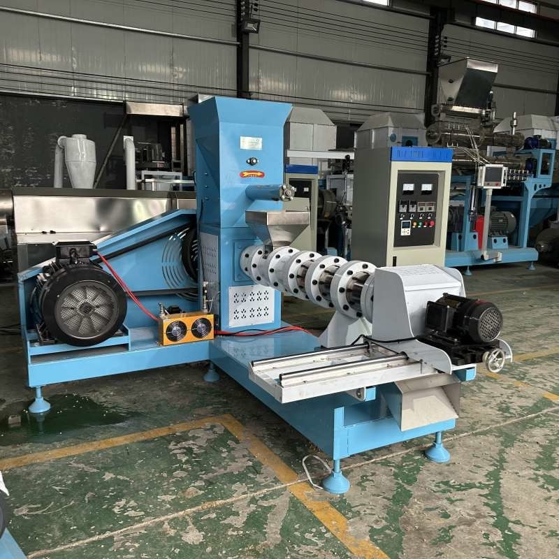 500-1000 กิโลกรัม Pet Dog Feeder Extruder ด้วยพลังงาน 5.5-132kw สําหรับการผลิตอาหารสัตว์เลี้ยง