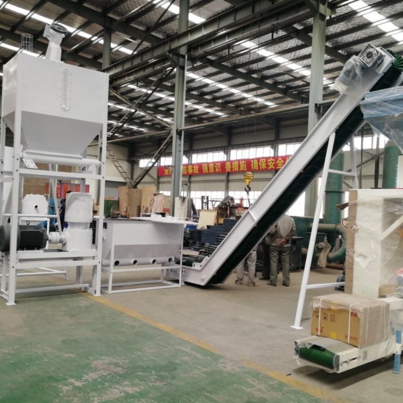 1 ตัน / ชั่วโมงปรับปรุงพิเศษ Bio-Pellet Granulator, ผงข้าวกระดูกกระดูก Granulator, ไม้ชิปไฟฟ้า pellets สายการผลิต