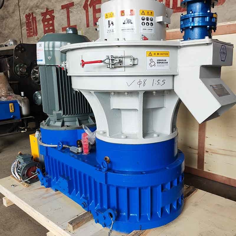 800 KG / H ความจุ เครื่องพิมพ์เม็ดไม้ เครื่องบดเม็ดไม้ สําหรับเครื่องผลิตเม็ดพินชีวภาพ
