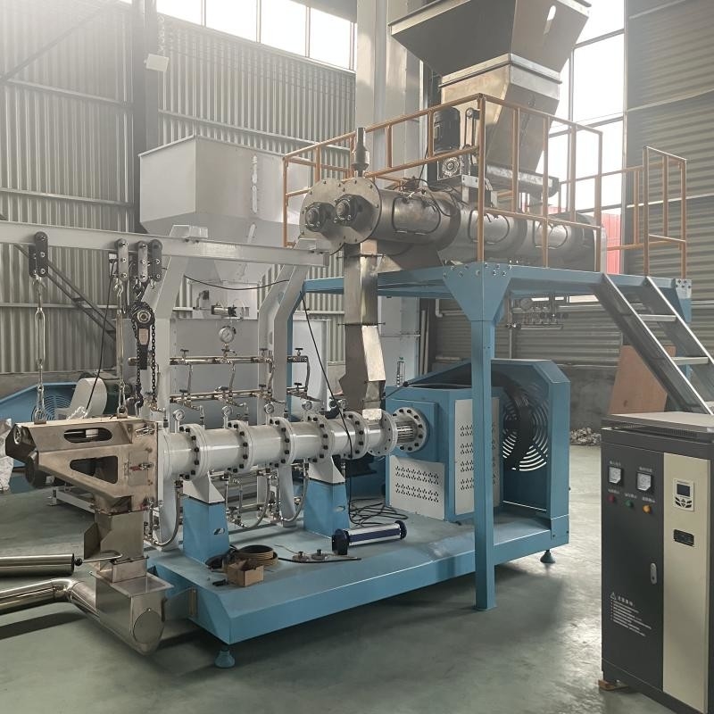เครื่องบดอาหารไทลาเปียแบบสกรูสองตัวเดียว เครื่องผลิตอาหารปลาแบบลอย CE Certified