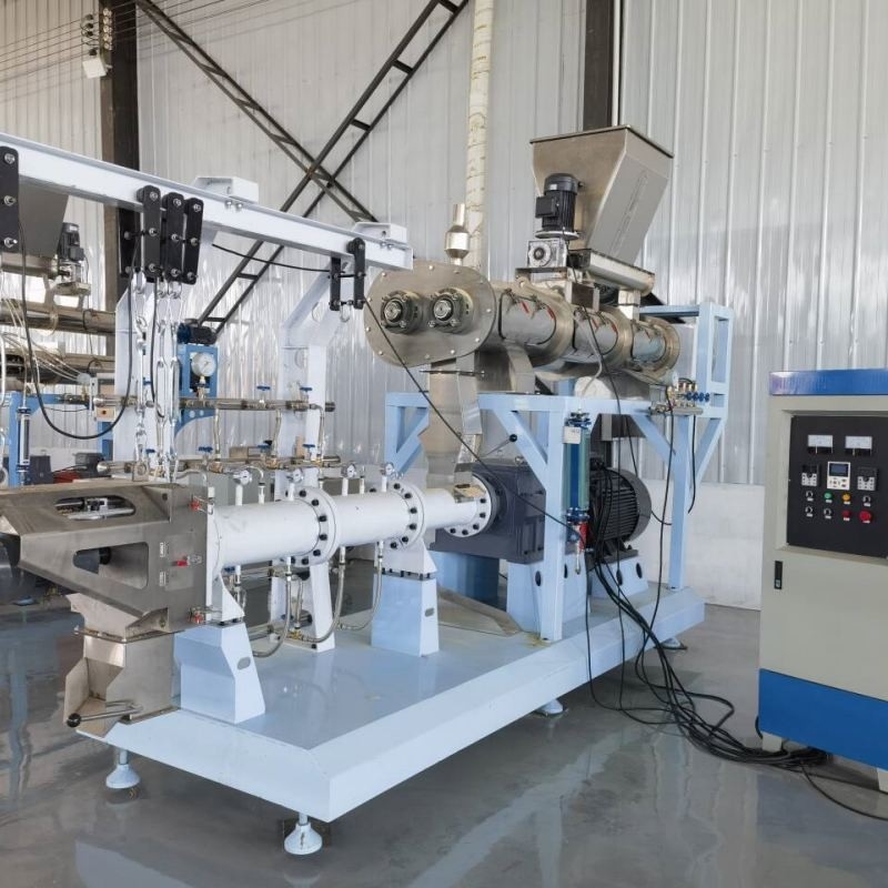 1t/H ความจุ CE SGS ปลาลอย ปลาไทลาเปีย เครื่องบดเมลเล็ตอาหารกับเครื่องปรับอากาศควาย
