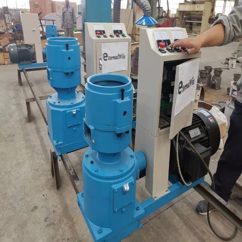 เครื่องทําเม็ดอาหารขนาดเล็ก เครื่องทําเม็ดอาหารสัตว์ชนิดไฟฟ้า 4KW