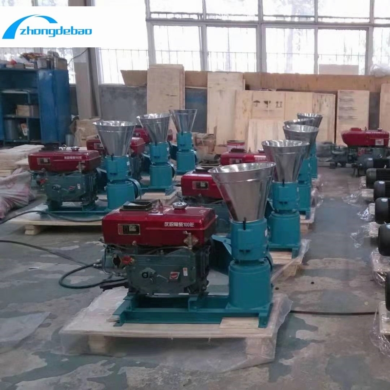 พลังงานของเครื่องยนต์ดีเซลชนิด 10HP เครื่องแปรรูปเม็ดอาหารสัตว์ 90-120kg / h ผลิตเม็ดอาหาร เครื่องทําเม็ดอาหาร