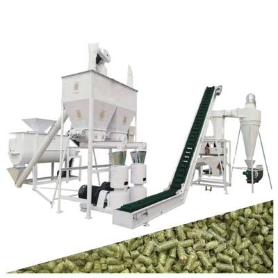 เครื่องผลิตอาหารไก่วัว Grain Alfalfa 4mm เครื่องผลิตอาหารสัตว์ปีก