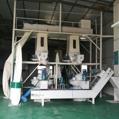118KW 2000kg/h สายการผลิตเพลเลตจากชีววินทรีย์ ผลิตไม้